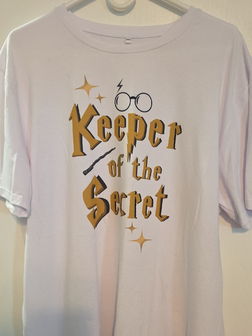 Baby Reveal Keeper of the Secret Graphic Tee - White with Gold Print